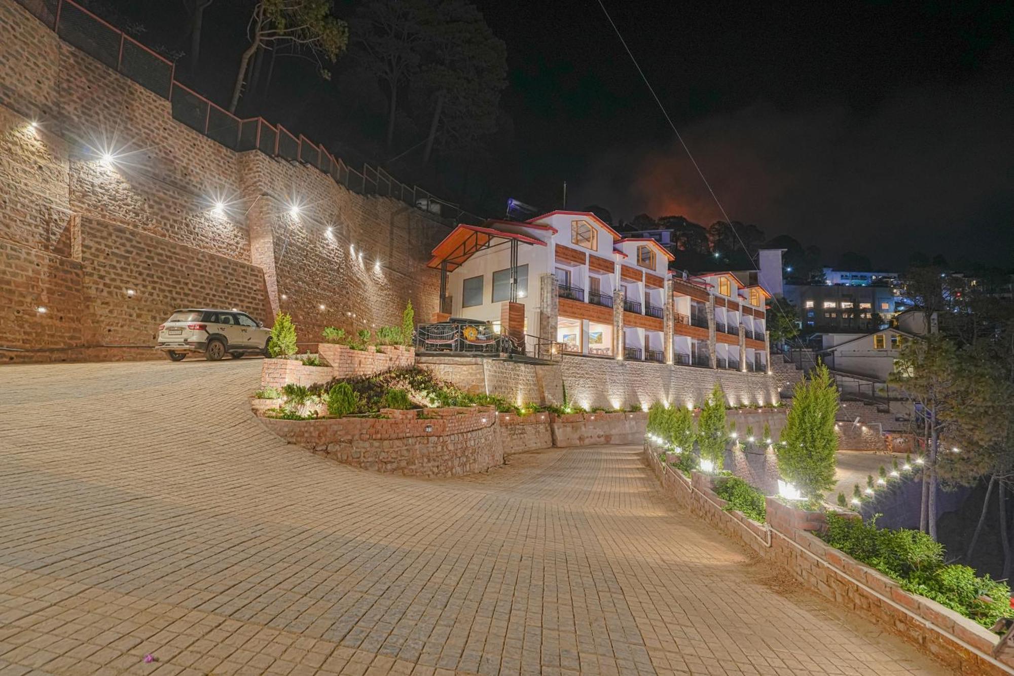 The Sanawar Heights I Kasauli I New Property المظهر الخارجي الصورة