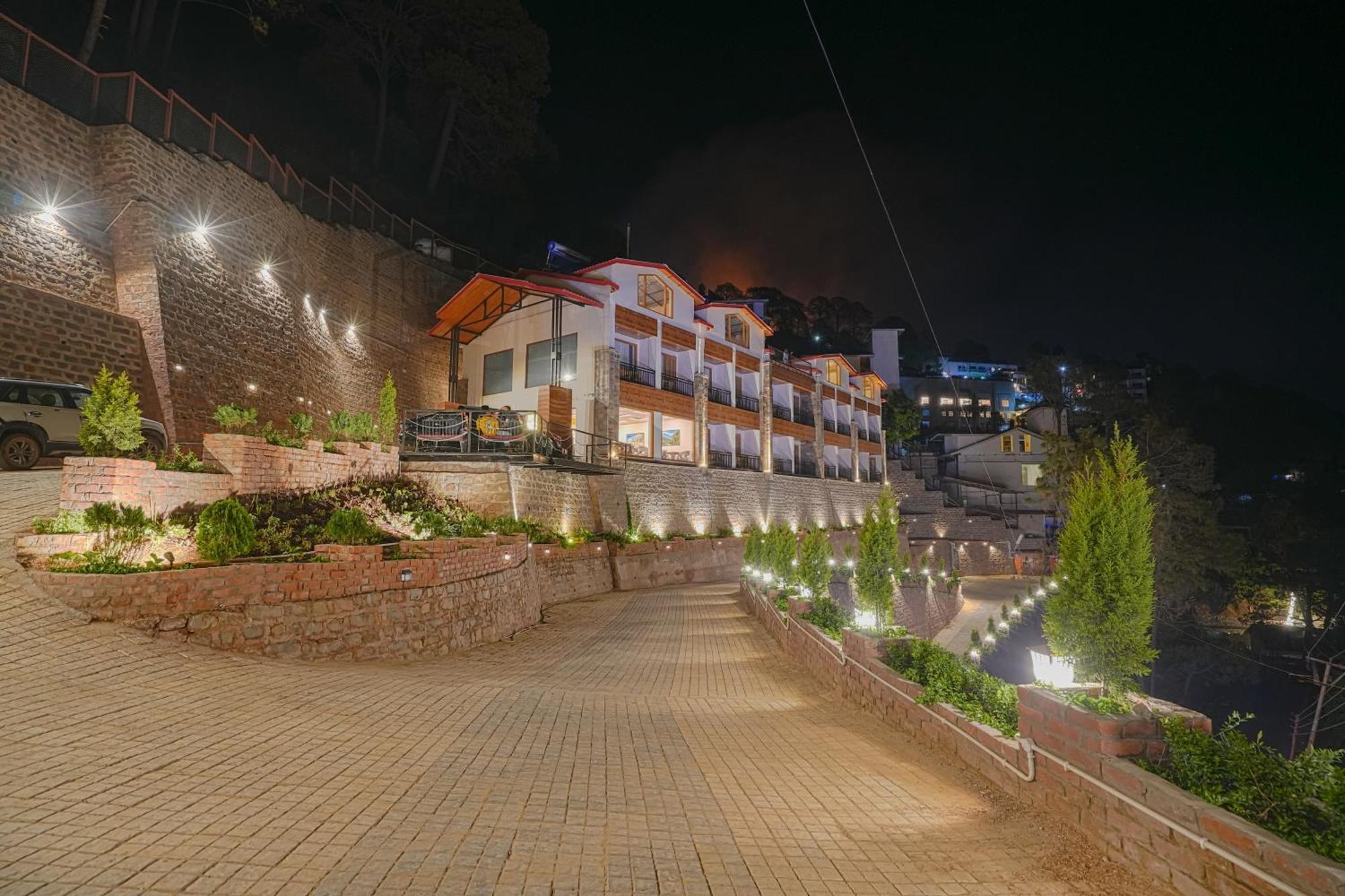 The Sanawar Heights I Kasauli I New Property المظهر الخارجي الصورة